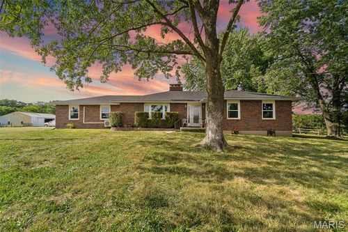 10221 County Road 152, WILLIAMSBURG, MO, 63388-2300 | Card Image