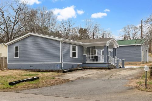 546 Water St, Charlotte, TN, 37036-4822 | Card Image