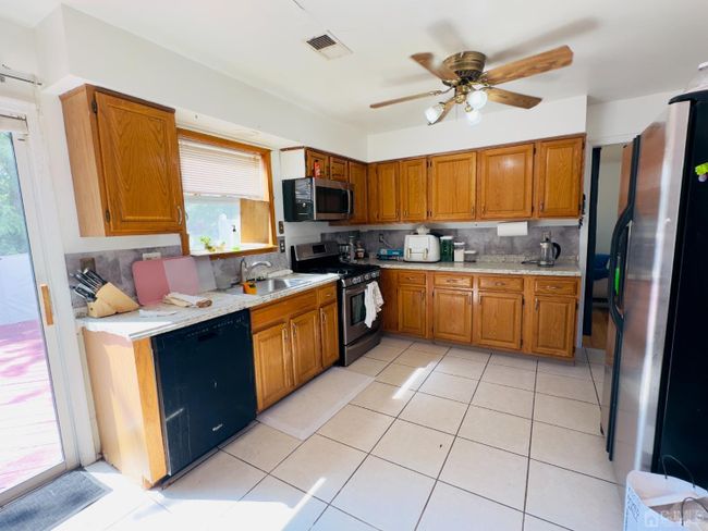 38 Ned Ct, House other with 4 bedrooms, 3 bathrooms and null parking in Sewaren NJ | Image 9
