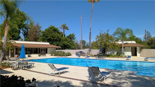 4-22304 Devonshire St, Chatsworth, CA, 91311 | Card Image