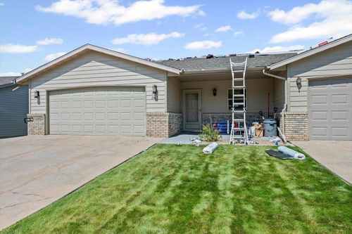 2424 Windmill Dr, Spearfish, SD, 57783-9570 | Card Image