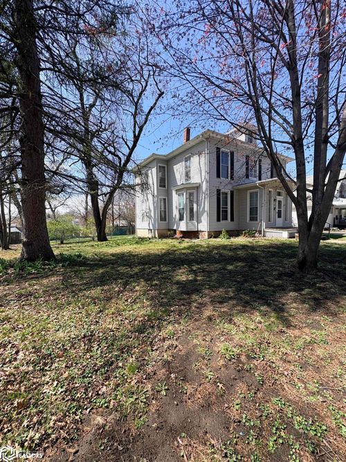 315 N 3rd St, Oskaloosa, IA, 52577-2214 | Card Image