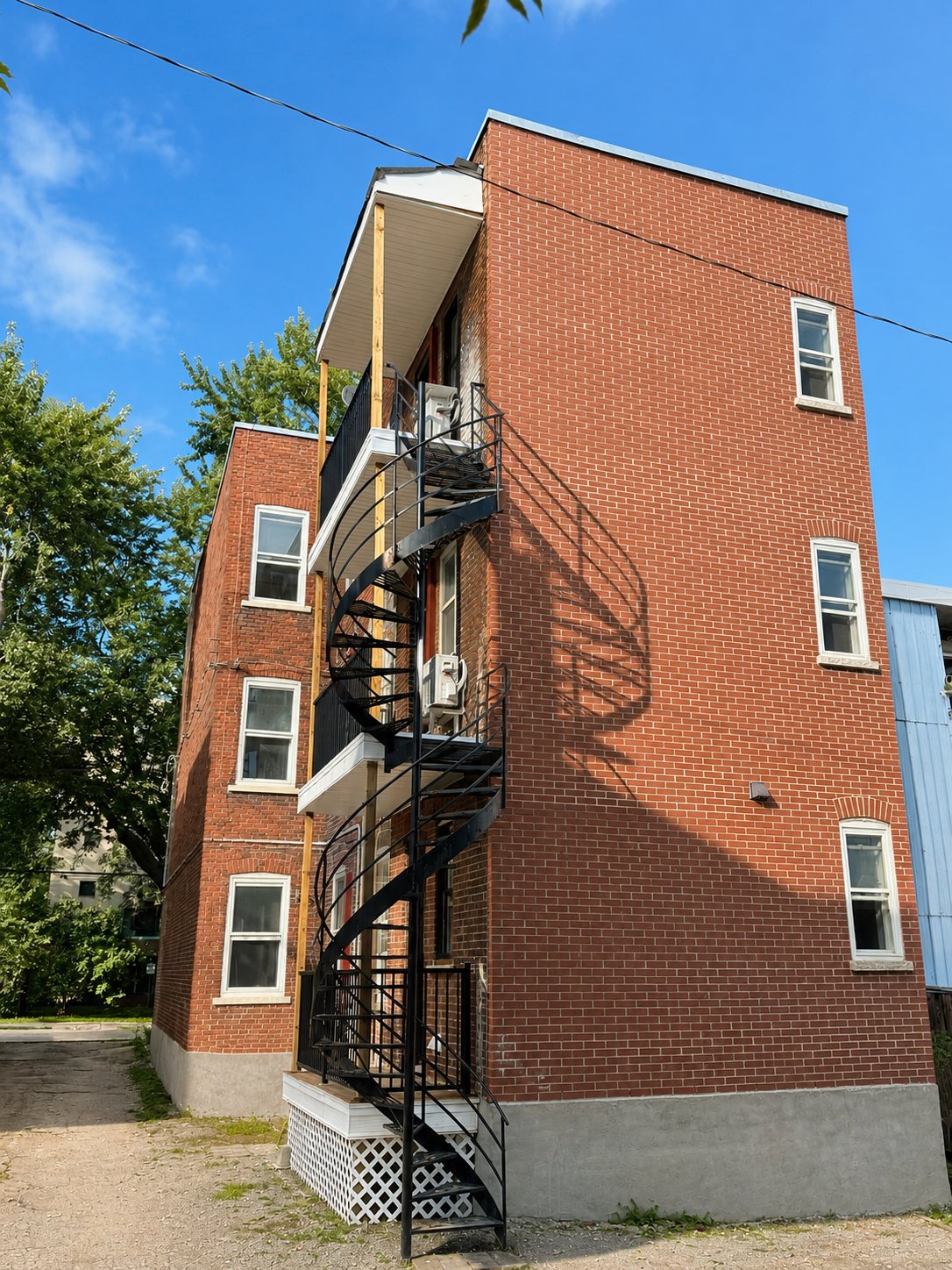 Residential Income in Montréal (Lachine) 2