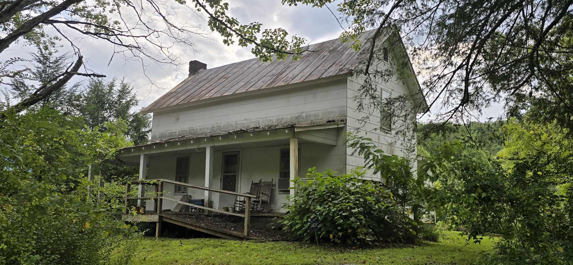 Berry Clark Dr, Gatlinburg, TN 37738