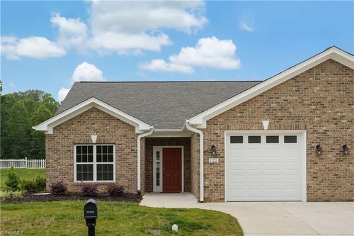 118 Sanderlyn Court, Eden, NC, 27288 | Card Image