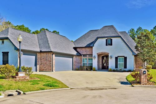 210 Bluewing Ct, Orange, TX, 77630-7736 | Card Image