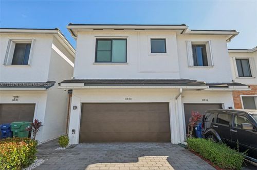 10850 Sw 235th Ln, Homestead, FL, 33032-6318 | Card Image