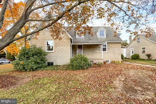 338 Locust St, HALIFAX, PA, 17032-9409 | Card Image