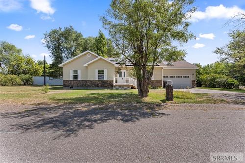 641 S 4th W, Saint Anthony, ID, 83445-1930 | Card Image