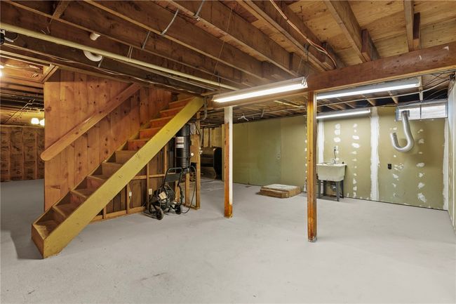 50 Liberty Rd, House other with 3 bedrooms, 2 bathrooms and 6 parking in Slocum RI | Image 36