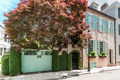 8 Orange St, Charleston, SC, 29401-2408 | Card Image