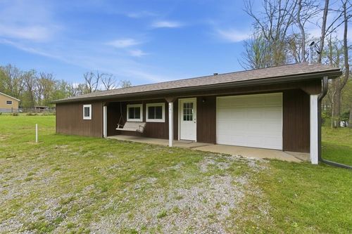 261 Hilltop Acres, Slippery Rock, PA, 16057-2109 | Card Image