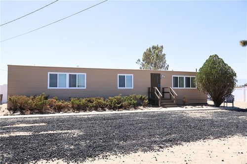 11209 Primrose Rd, Adelanto, CA, 92301 | Card Image