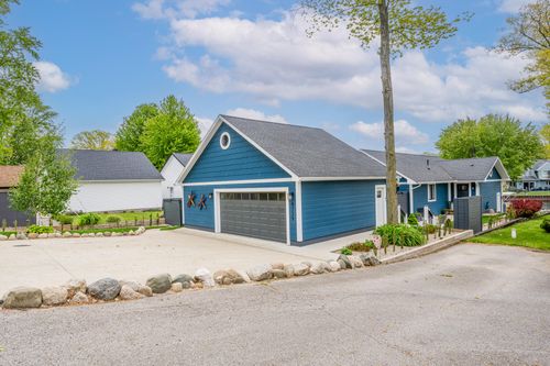 4759 Shore Dr, Coloma, MI, 49038-9533 | Card Image