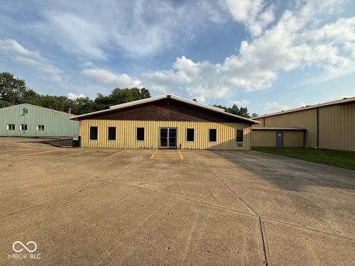 18 S Murphy Ave, Brazil, IN, 47834-8297 | Card Image