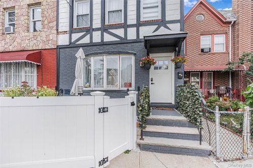 11210 Colfax St, Queens Village, NY, 11429-2221 | Card Image