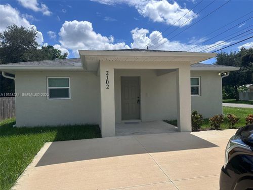 0-2102 South St, FORT MYERS, FL, 33901-5028 | Card Image