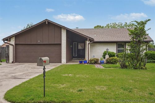 2525 S Hickory Ave, Broken Arrow, OK, 74012-7646 | Card Image