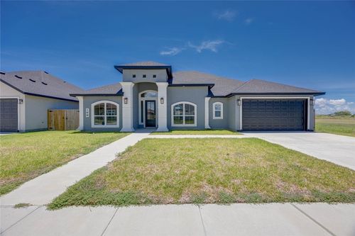 106 Sapphire Street, Portland, TX, 78374 | Card Image