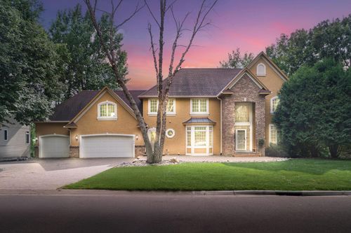 6381 Oxbow Bnd, Chanhassen, MN, 55317-9128 | Card Image