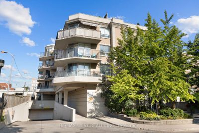 201 - 55 Lorindale Ave, Condo with 2 bedrooms, 2 bathrooms and 1 parking in Toronto ON | Image 3