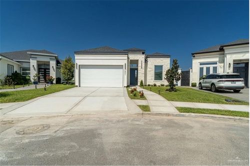 601 Helen Ave, Mission, TX, 78572-9124 | Card Image