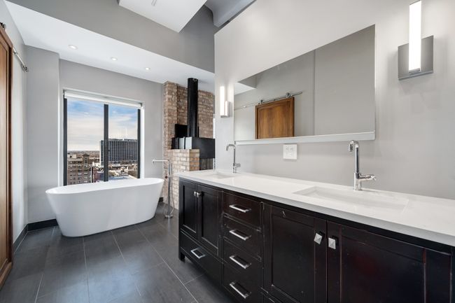 PH-12 - 707 W Junior Terrace, Condo with 4 bedrooms, 3 bathrooms and 1 parking in Chicago IL | Image 25