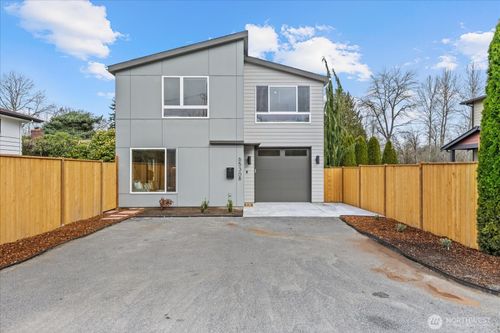 b-6530 18th Ave Sw, Seattle, WA, 98106-1625 | Card Image