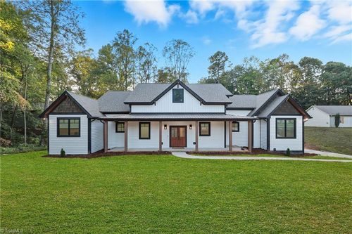 2337 Willow Bend Dr, Kernersville, NC, 27284-8073 | Card Image