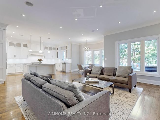 105 Ashbourne Dr, House other with 5 bedrooms, 5 bathrooms and 4 parking in Etobicoke ON | Image 10