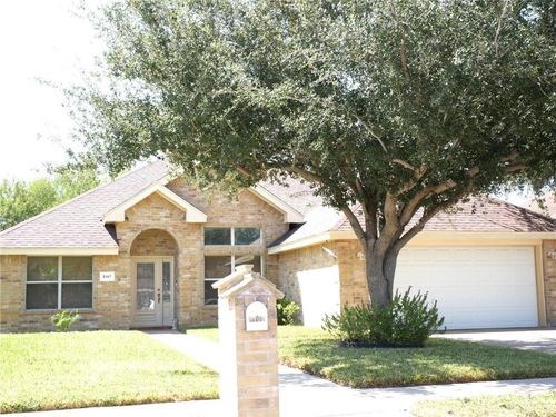 8107 N 27th Ln, McAllen, TX, 78504-5542 | Card Image