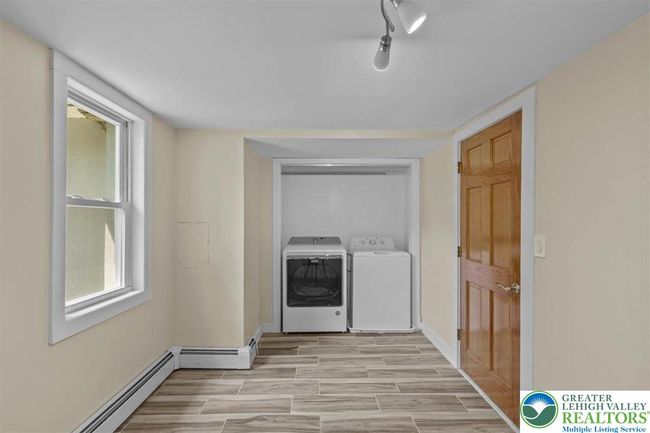 1553 Middle Rd, House other with 4 bedrooms, 5 bathrooms and null parking in Stroudsburg PA | Image 45