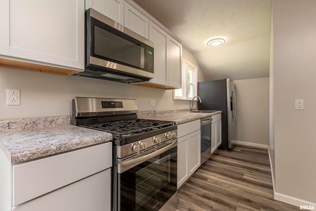 807 E Park St, House other with 3 bedrooms, 1 bathrooms and null parking in Du Quoin IL | Image 16