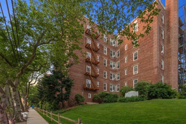 APT-2F - 8400 Boulevard E, Home with 1 bedrooms, 1 bathrooms and null parking in North Bergen NJ | Image 24