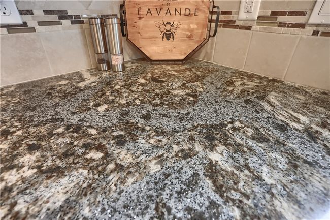 Kitchen Counters | Image 14