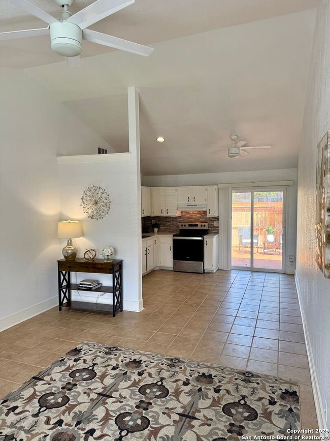 UNIT-2901 - 9140 Timber Path, Condo with 3 bedrooms, 2 bathrooms and null parking in San Antonio TX | Image 7