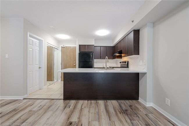 105 - 3070 Rotary Way, House attached with 1 bedrooms, 1 bathrooms and 1 parking in Burlington ON | Image 4
