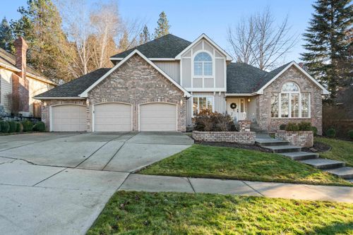910 E Donegal Ave, Spokane, WA, 99223-6220 | Card Image