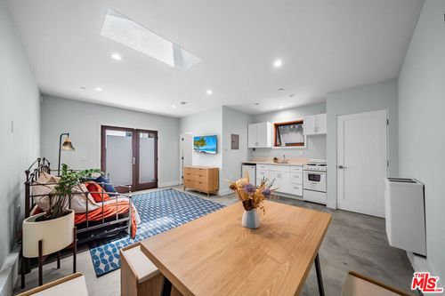 12534 W Gilmore Avenue, Los Angeles, CA, 90066 | Card Image