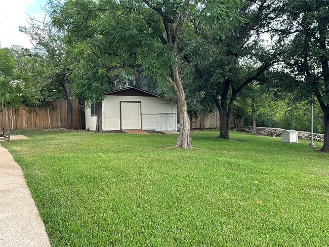 131 County Road 1544, House other with 3 bedrooms, 2 bathrooms and null parking in Morgan TX | Image 5