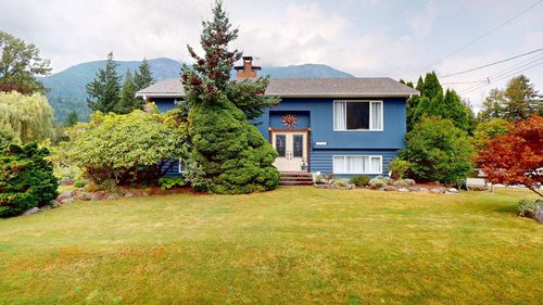 41599 Cottonwood Rd, Squamish, BC, V0N0A4 | Card Image