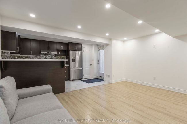 138 Alfred Paterson Dr, House other with 2 bedrooms, 1 bathrooms and 1 parking in Markham ON | Image 15