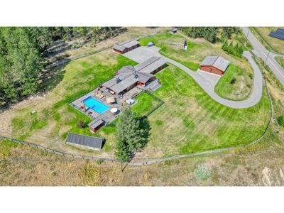 2175 Westside Rd, House other with 5 bedrooms, 7 bathrooms and 20 parking in Invermere BC | Image 2