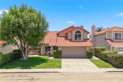 16933 Farwell St, Fontana, CA, 92336-1591 | Card Image