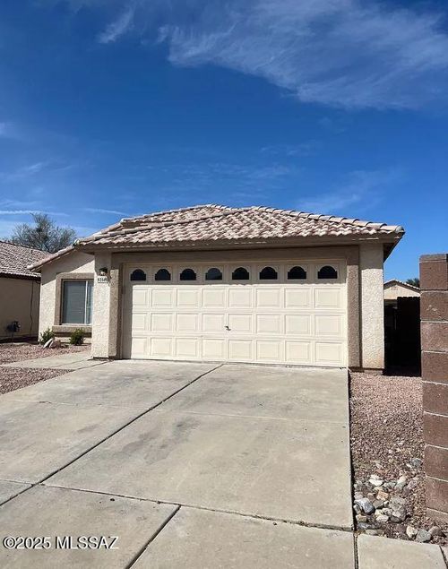 2945 N Bronze Creek Way, Tucson, AZ, 85745-7014 | Card Image