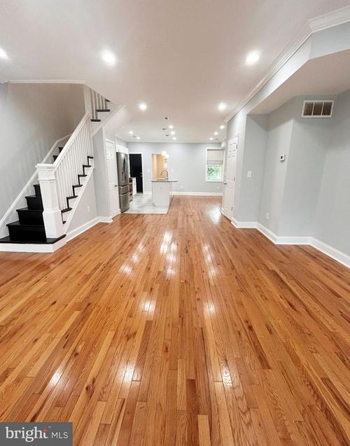 1913 E 29th St, BALTIMORE, MD, 21218-3136 | Card Image