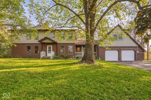 8 Mill Spgs, Coatesville, IN, 46121-8946 | Card Image