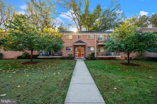 apt-102-10687 Weymouth St, BETHESDA, MD, 20814-4243 | Card Image