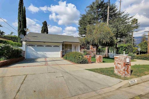 8645 Apperson St, Sunland, CA, 91040-1807 | Card Image