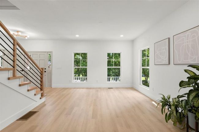 5150 Shadow Path Ln Sw, House other with 4 bedrooms, 4 bathrooms and 2 parking in Lilburn GA | Image 8